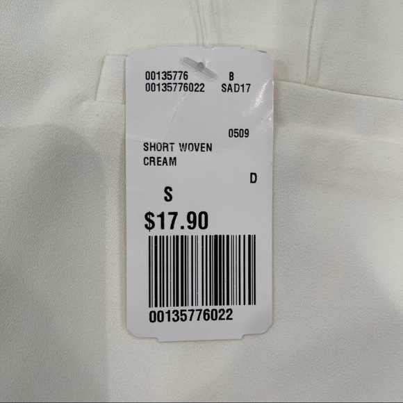 NWT Forever 21 off white lace hem shorts - Picture 14 of 16